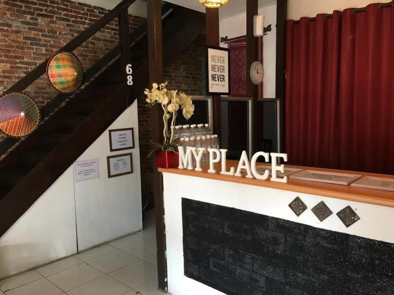 My Place Hotel & Lodge Кучинг Экстерьер фото