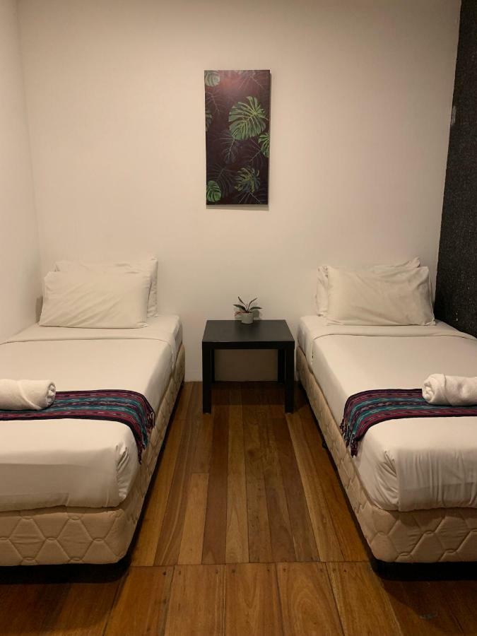 My Place Hotel & Lodge Кучинг Экстерьер фото