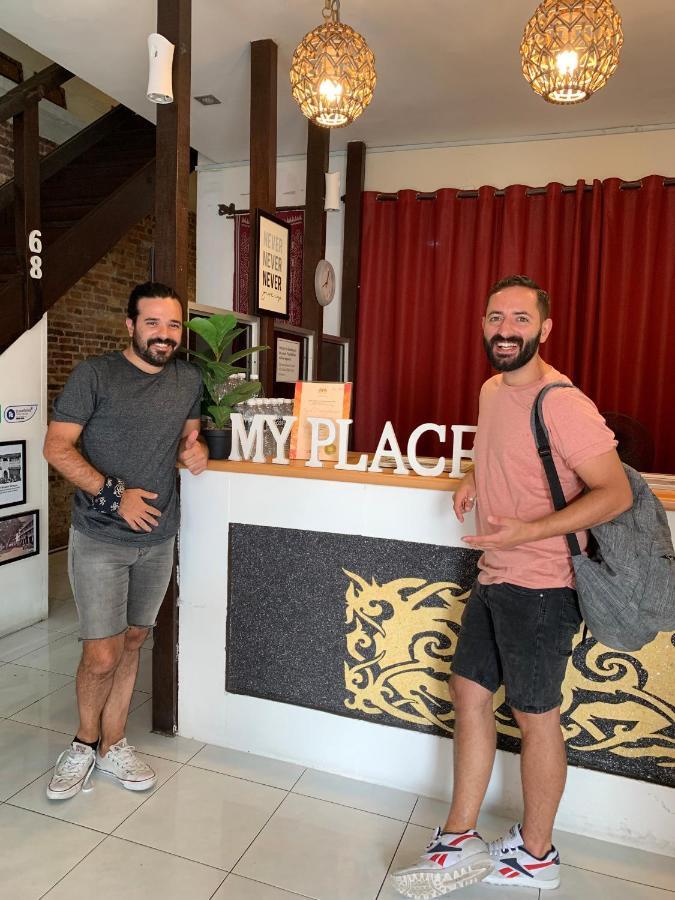 My Place Hotel & Lodge Кучинг Экстерьер фото